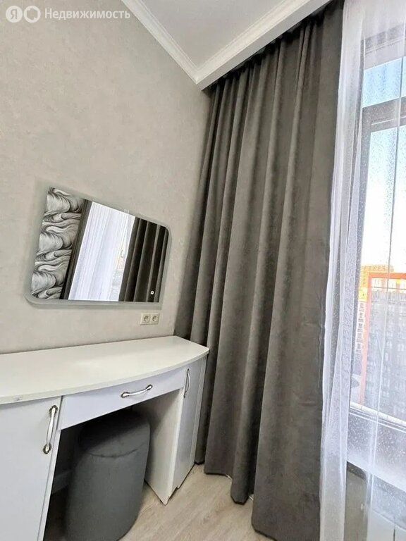 m. ZIL: Apartment, 1-rooms