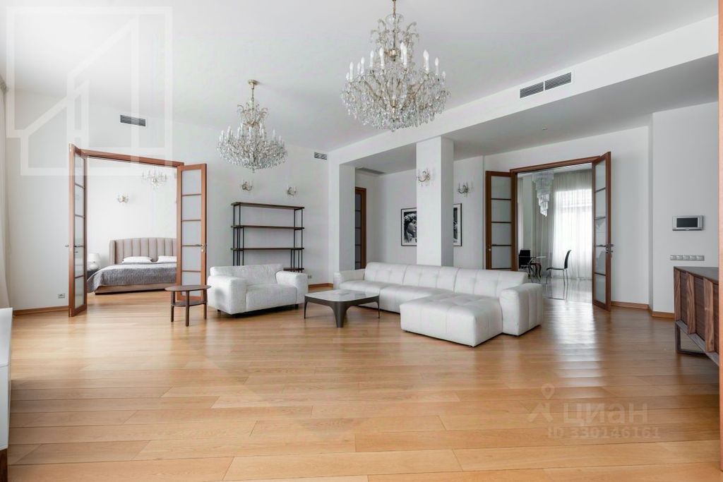 m. Okhotny ryad: Apartment, 3-rooms