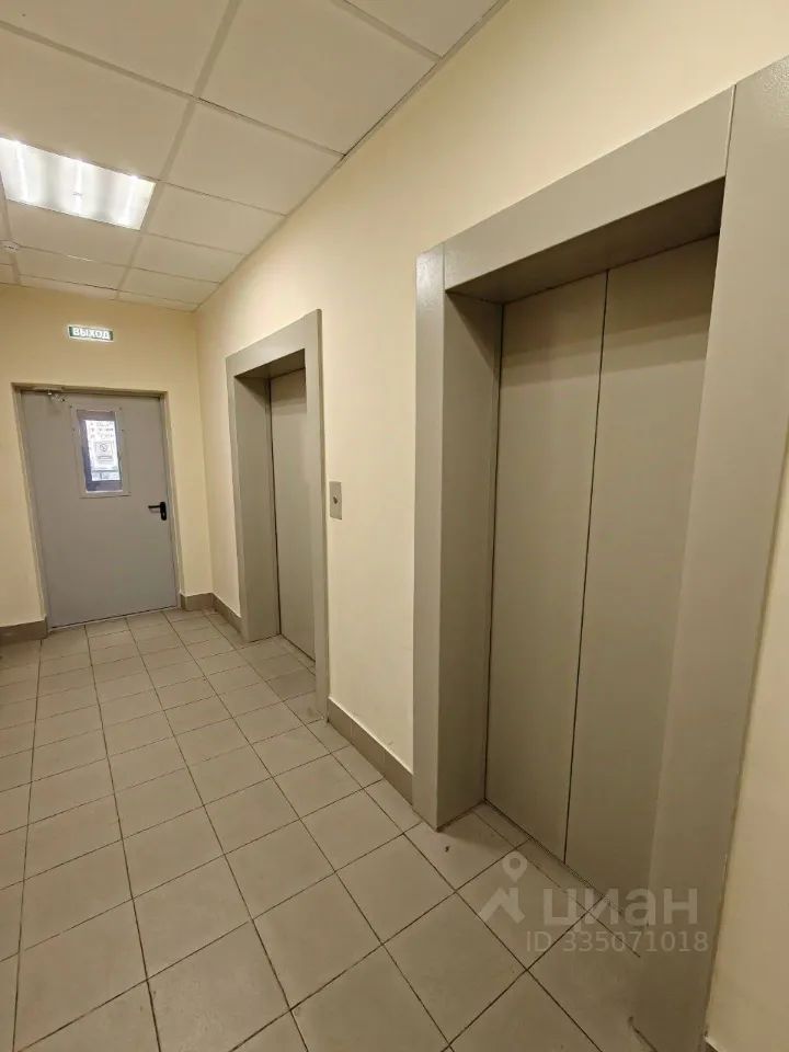 m. Krasnogorskaya: Apartment, studio