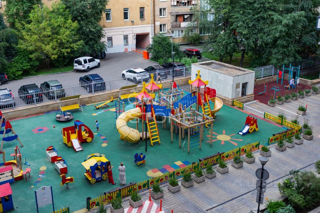 m. Chkalovskaya: Apartment, 3-rooms