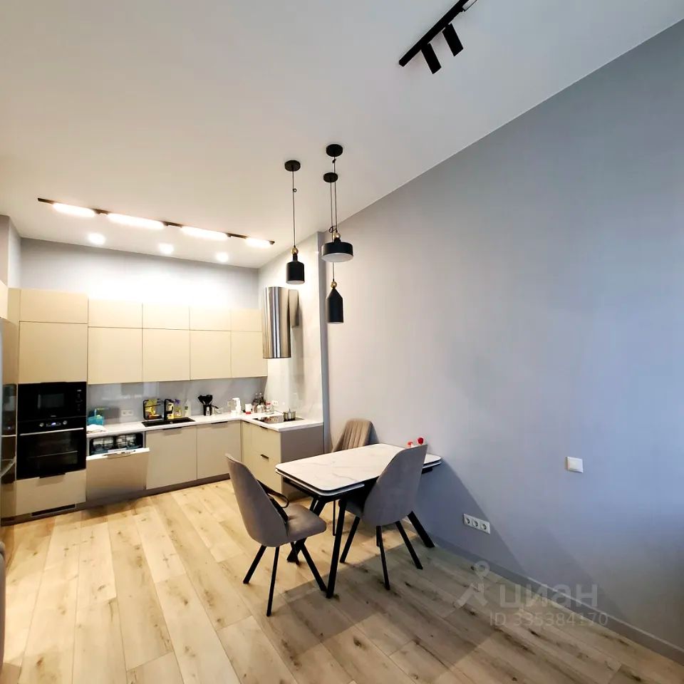 m. Molodezhnaya: Apartment, 2-rooms