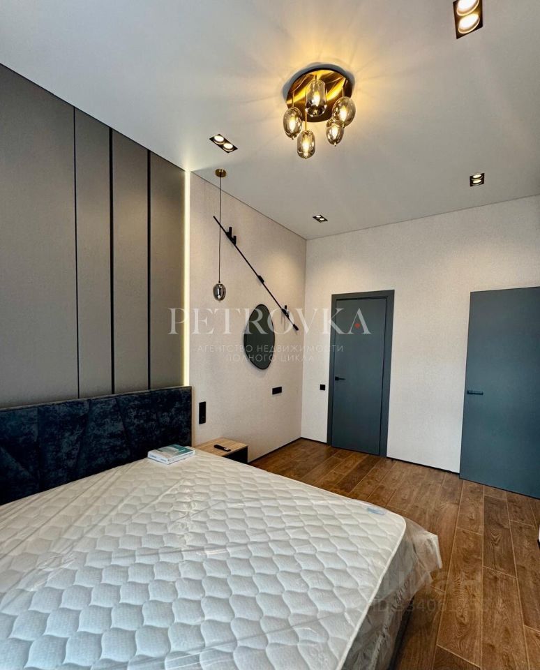 m. Oktyabrskoe pole: Apartment, 2-rooms