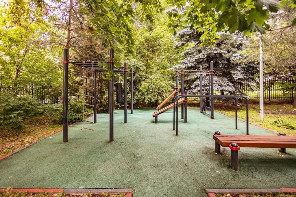 m. Sportivnaya: Apartment, 3-rooms
