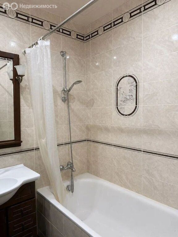 m. Ulitsa Akademika Yangelya: Apartment, studio