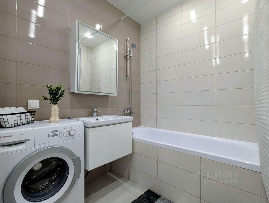 m. ZIL: Apartment, 1-rooms