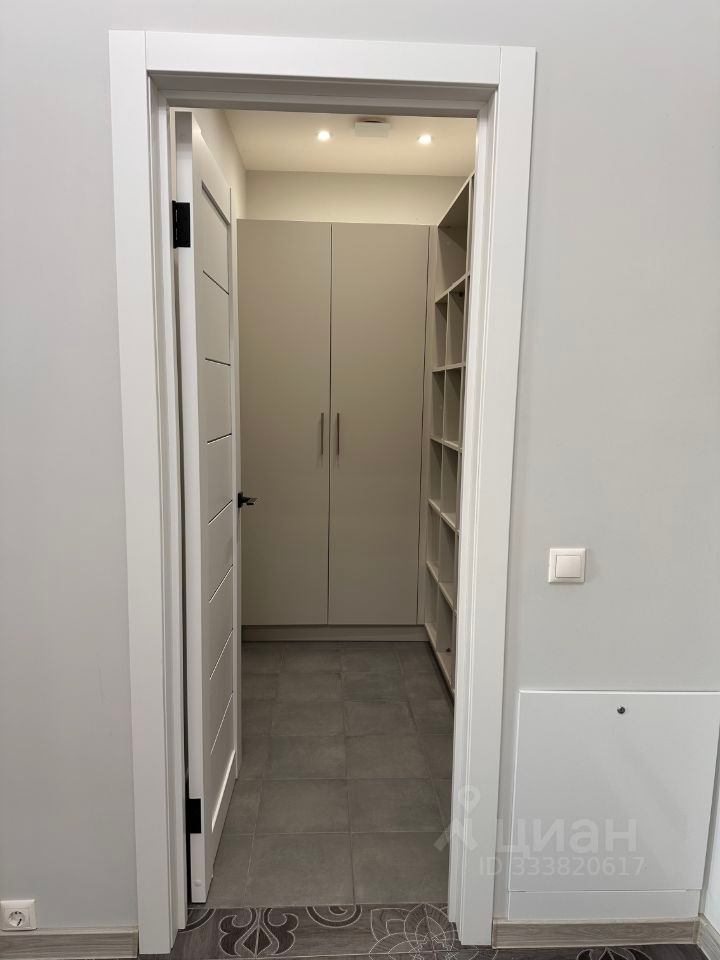 m. Narodnoe Opolchenie: Apartment, 2-rooms
