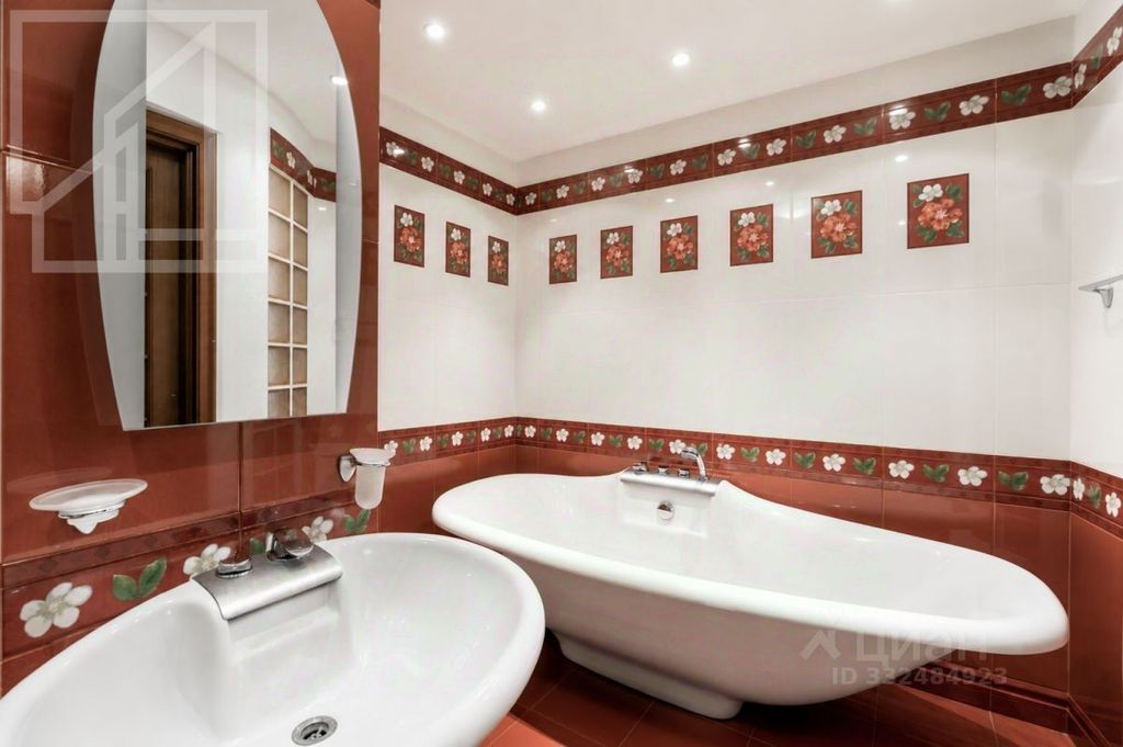 m. Barrikadnaya: Apartment, 3-rooms
