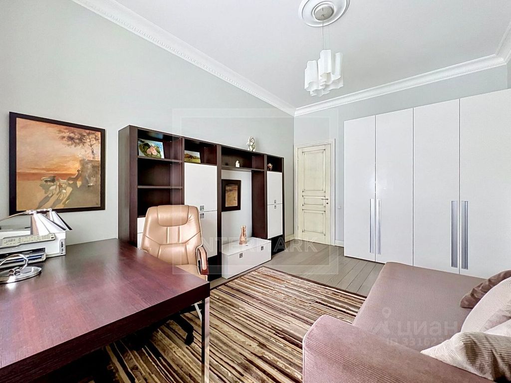 m. Okhotny ryad: Apartment, 5-rooms