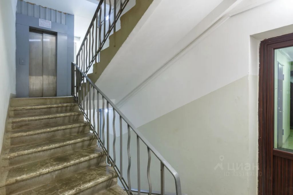 m. Barrikadnaya: Apartment, studio