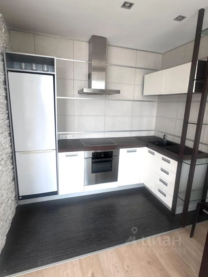 m. Oktyabrskoe pole: Apartment, 2-rooms