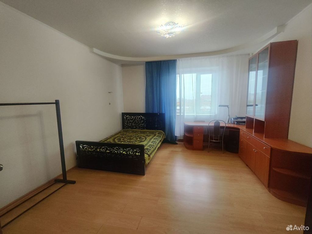 m. Lukhmanovskaya: Apartment, 2-rooms