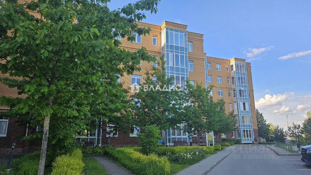 m. Solnechnaya: Apartment, 3-rooms
