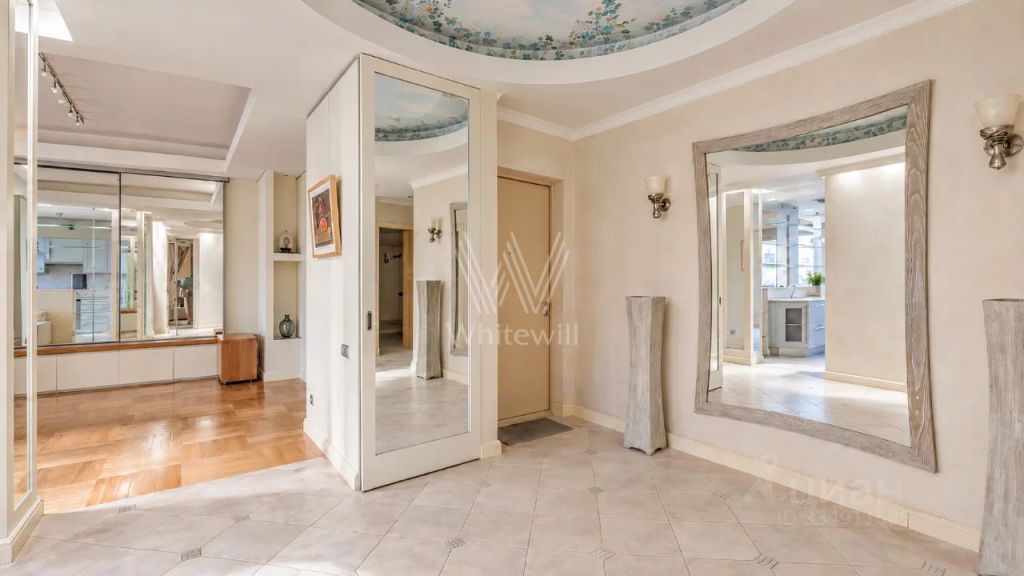m. Novokuznetskaya: Apartment, 3-rooms