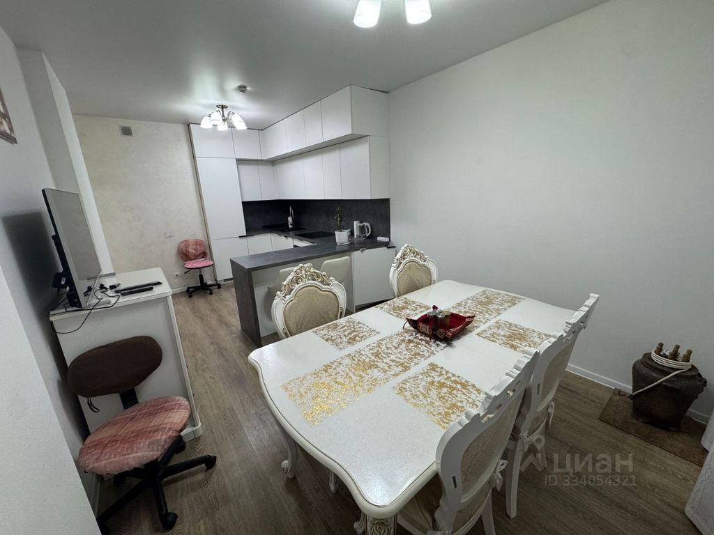 m. Nekrasovka: Apartment, 3-rooms