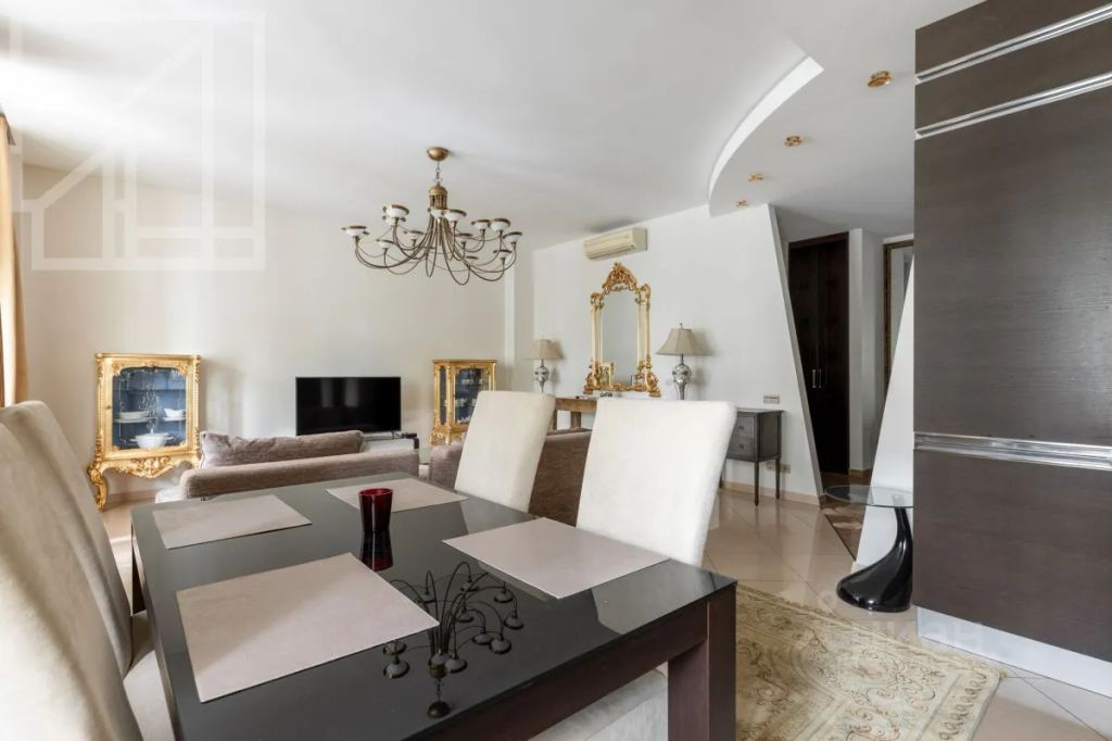 m. Ulitsa 1905 goda: Apartment, 2-rooms