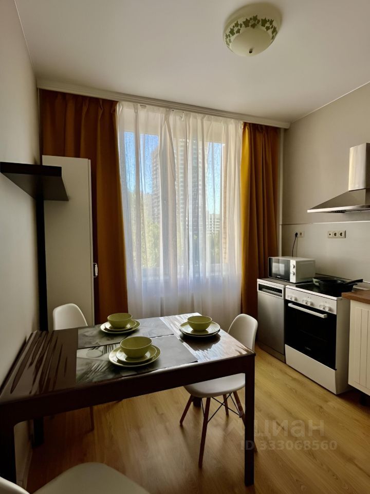 m. Prospekt Vernadskogo: Apartment, 2-rooms