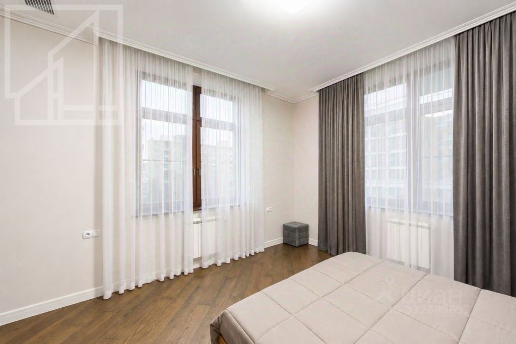 m. Novokuznetskaya: Apartment, 4-rooms
