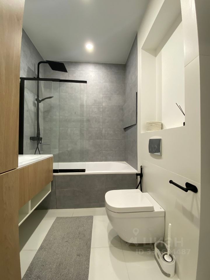 m. ZIL: Apartment, 2-rooms