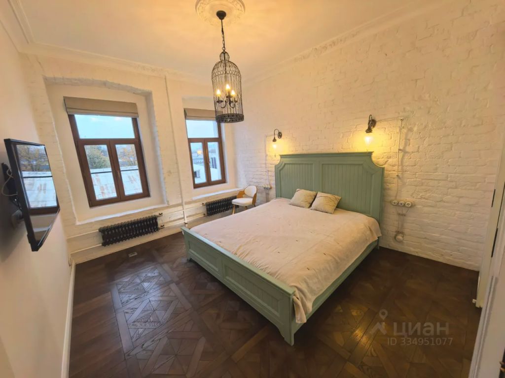 m. Novokuznetskaya: Apartment, 3-rooms