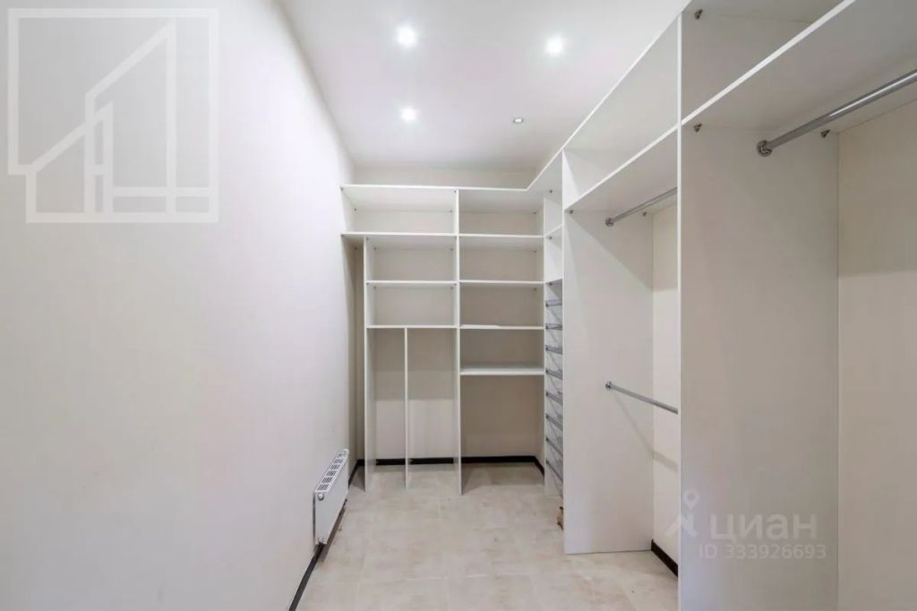 m. Smolenskaya: Apartment, 4-rooms