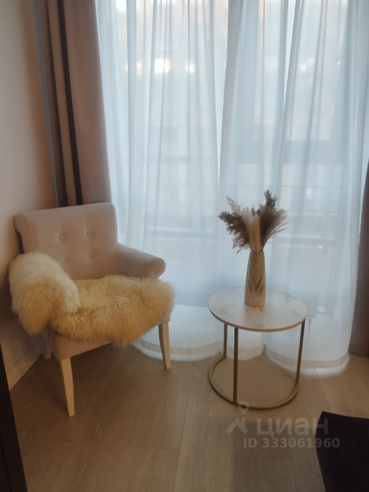 m. Universitet druzhby narodov: Apartment, studio