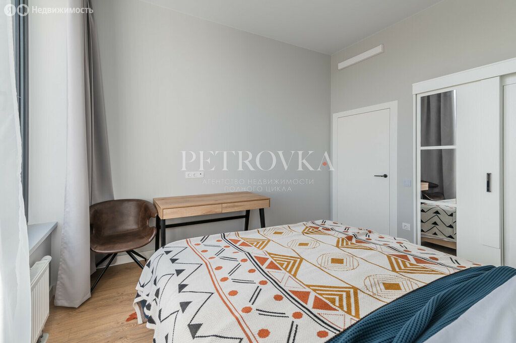 m. Verkhnie Kotly: Apartment, 2-rooms