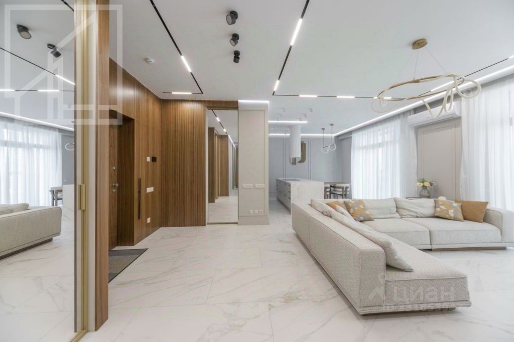 m. Aminyevskaya: Apartment, 3-rooms