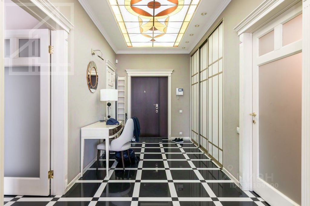 m. Mayakovskaya: Apartment, 4-rooms