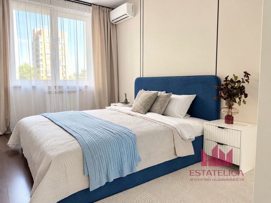 m. Ulitsa 1905 goda: Apartment, 2-rooms
