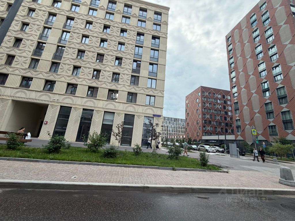 m. ZIL: Apartment, 1-rooms