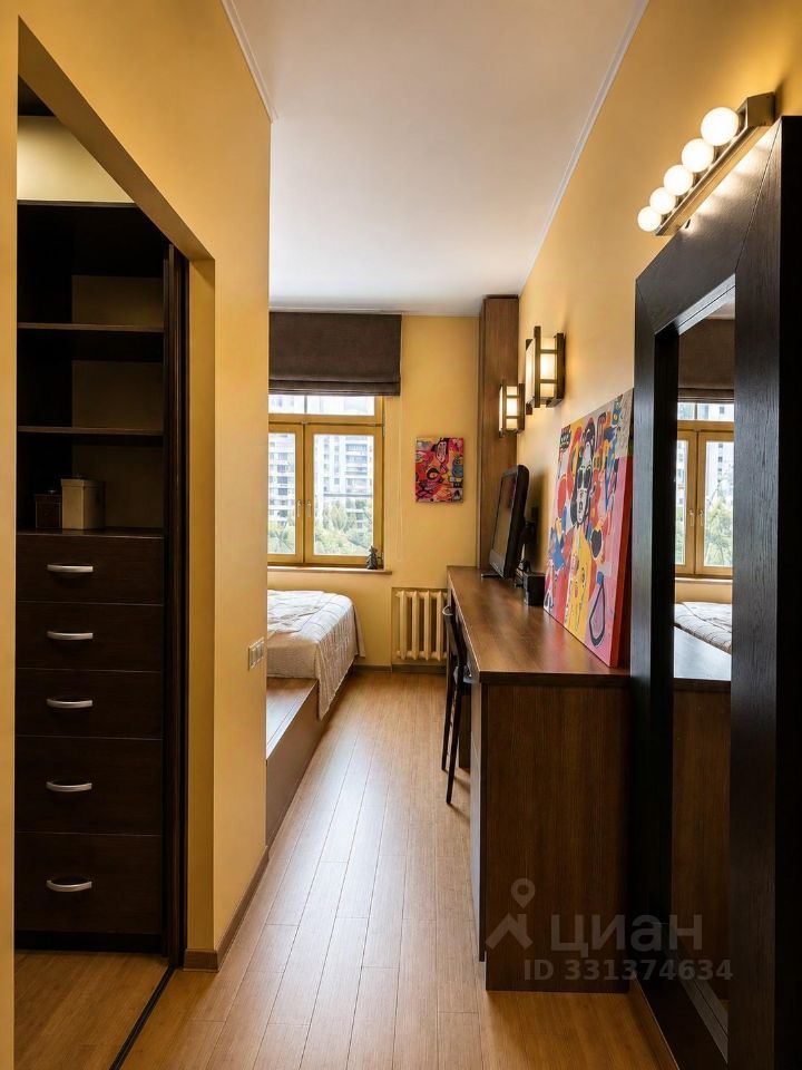 m. Oktyabrskoe pole: Apartment, 2-rooms