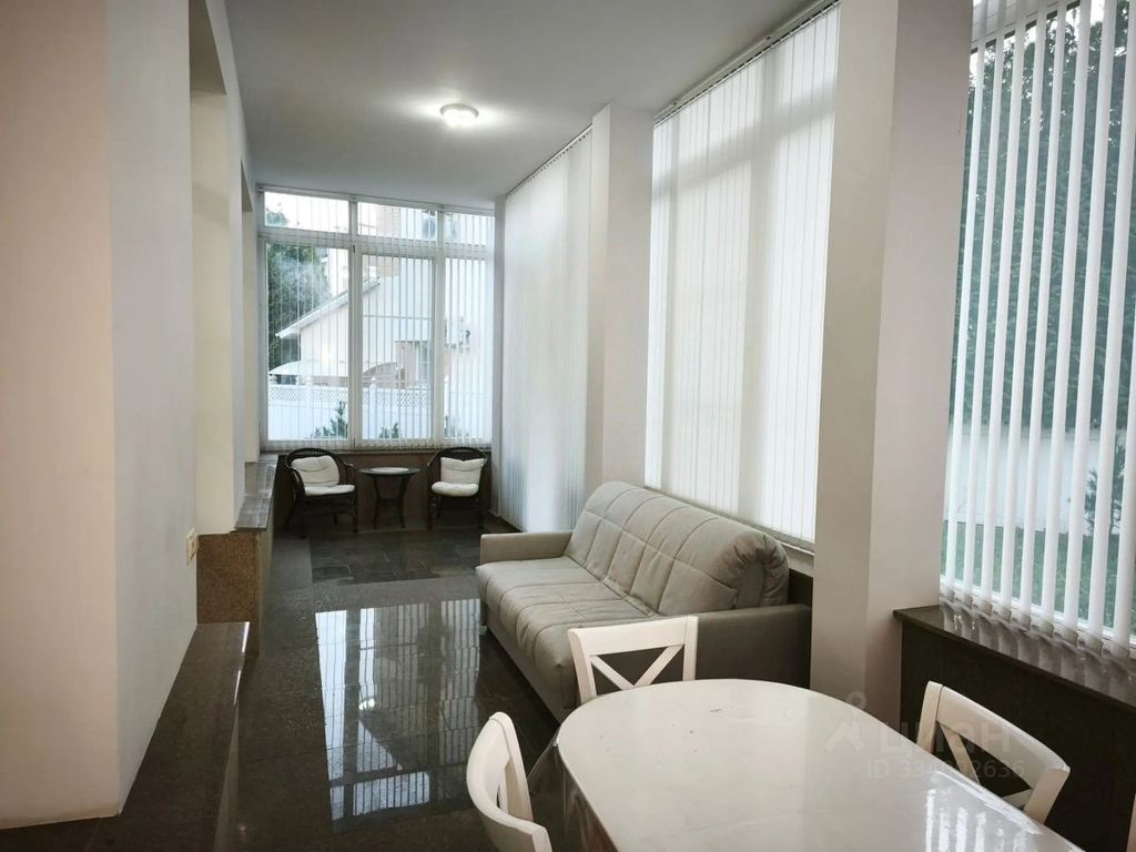 m. Fiztekh: Apartment, 2-rooms