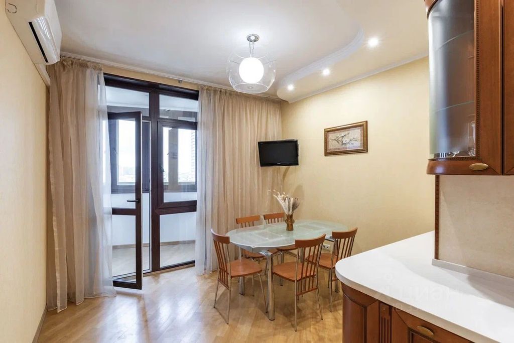 m. Krasny Baltiets: Apartment, 2-rooms
