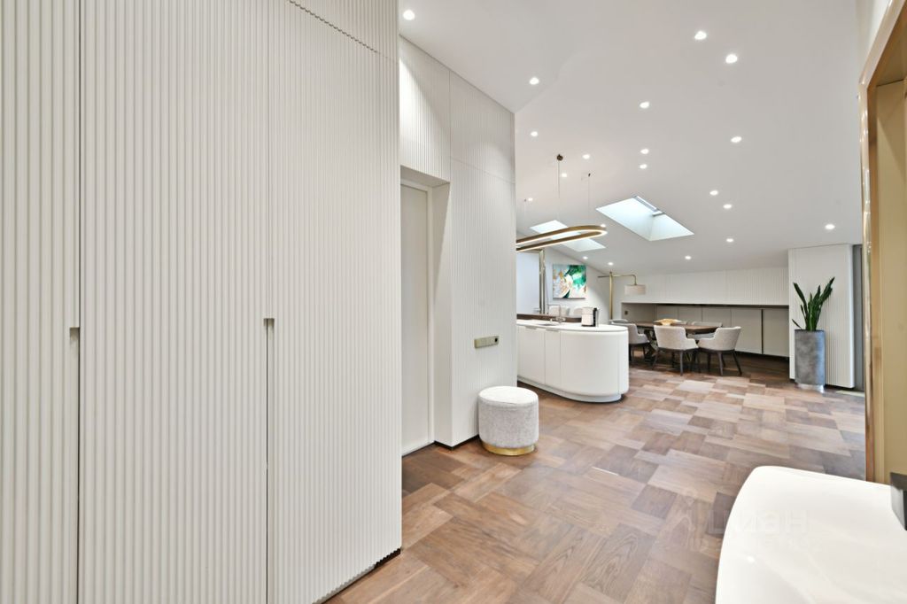 m. Arbatskaya: Apartment, 3-rooms