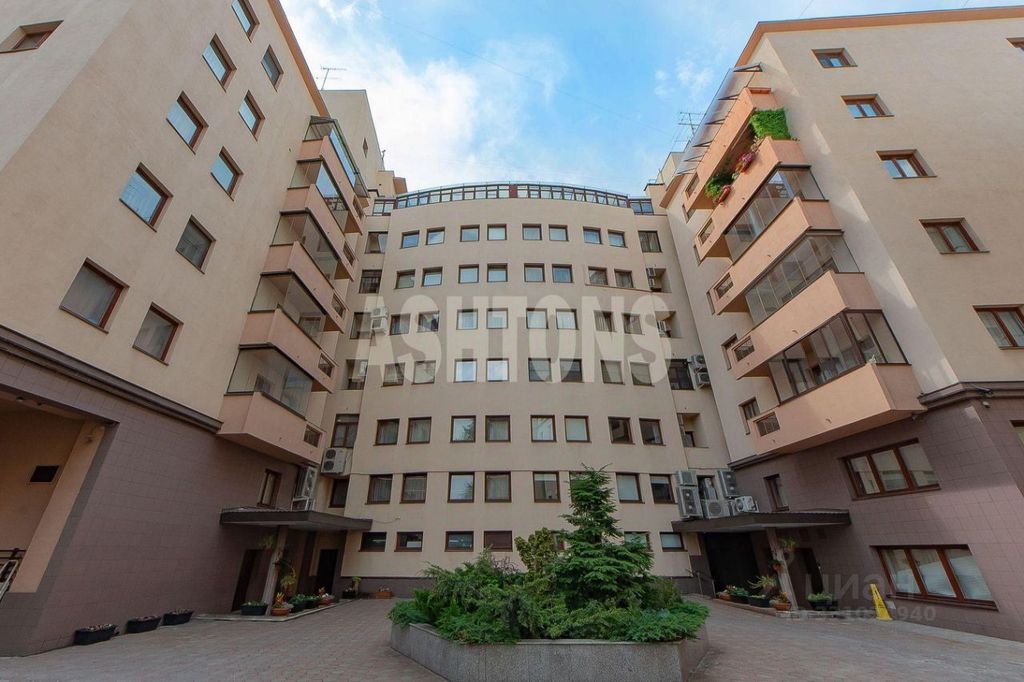 m. Tretyakovskaya: Apartment, 3-rooms