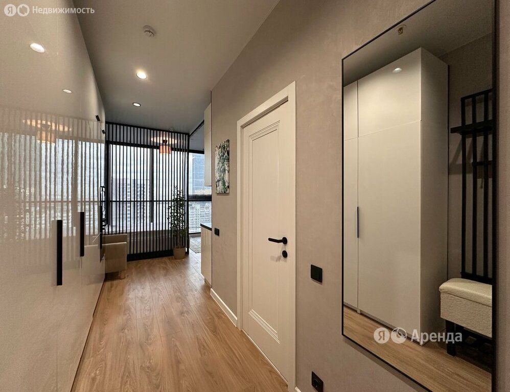 m. Maryina Roscha: Apartment, studio