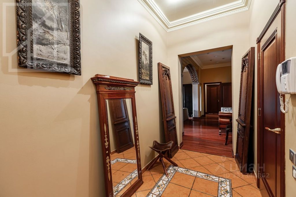 m. Mayakovskaya: Apartment, 3-rooms