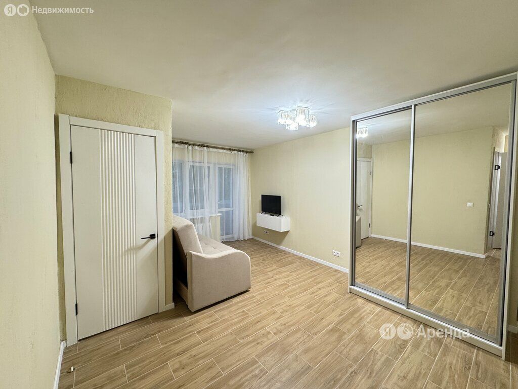 m. Levoberezhnaya: Apartment, 1-rooms