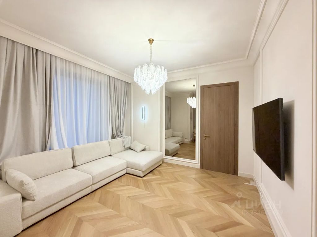m. Ulitsa Sergeya Eyzenshteyna: Apartment, 2-rooms