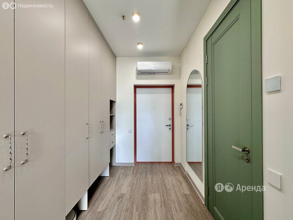 m. Maryina Roscha: Apartment, studio