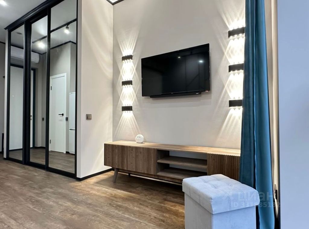 m. Shelepikha: Apartment, studio
