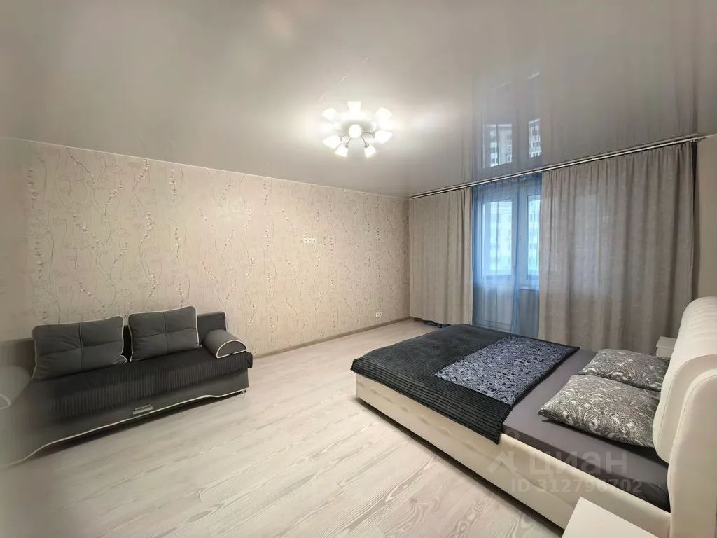 m. Myakinino: Apartment, 2-rooms