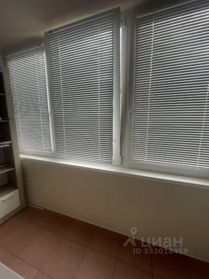 m. Universitet druzhby narodov: Apartment, 2-rooms