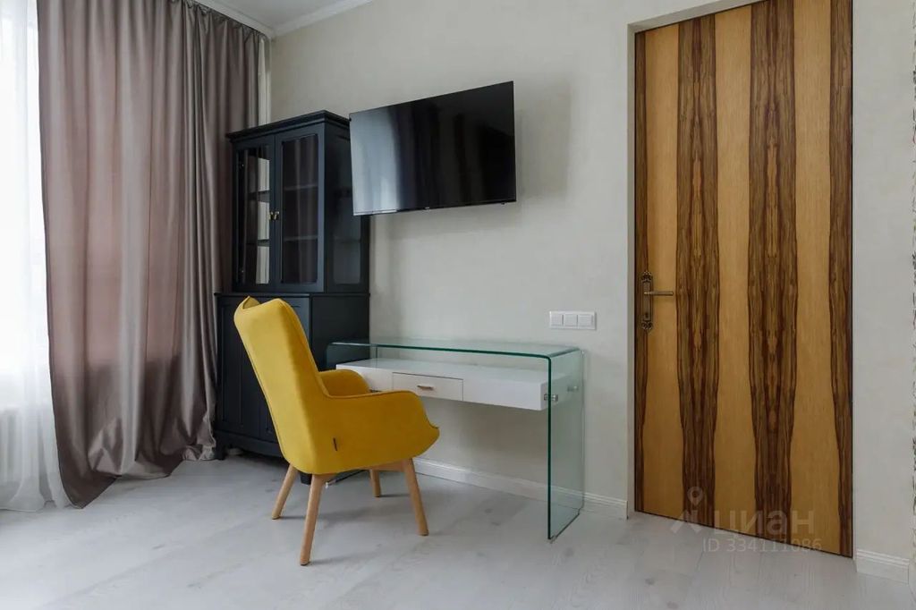 m. Ozernaya: Apartment, 3-rooms