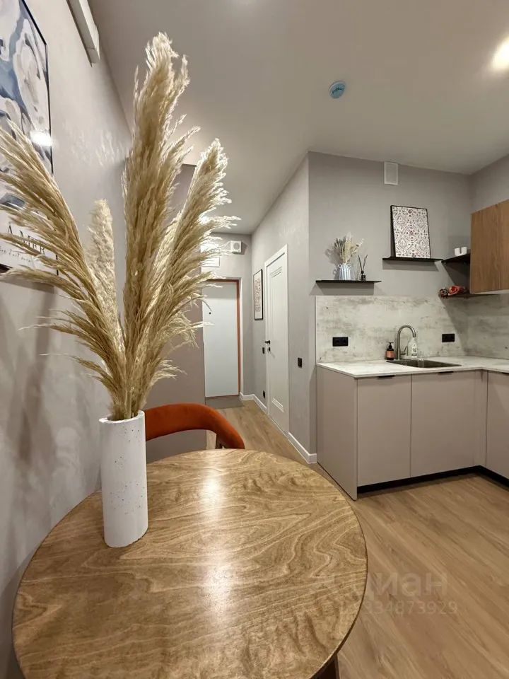 m. Maryina Roscha: Apartment, studio