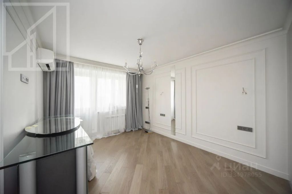 m. Smolenskaya: Apartment, 3-rooms