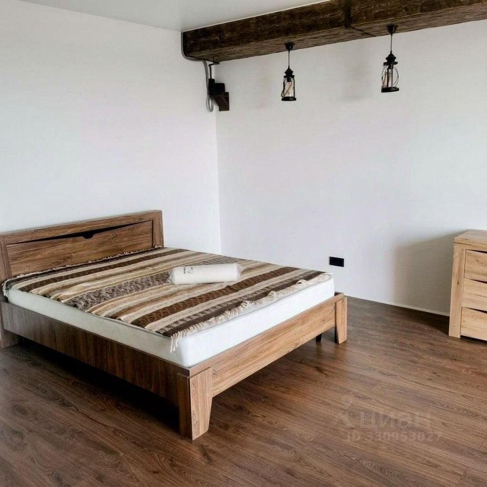 m. Narodnoe Opolchenie: Apartment, studio