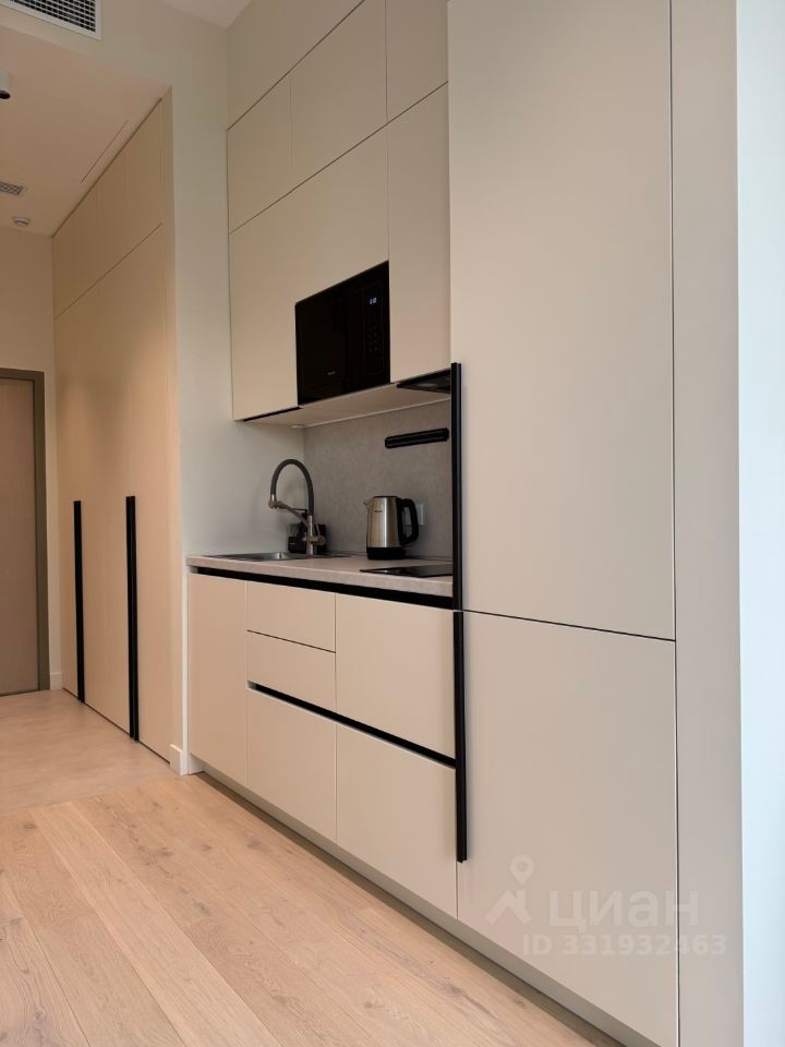 m. Universitet druzhby narodov: Apartment, studio