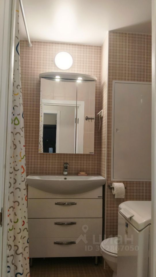 m. Bulvar Dmitriya Donskogo: Apartment, 3-rooms