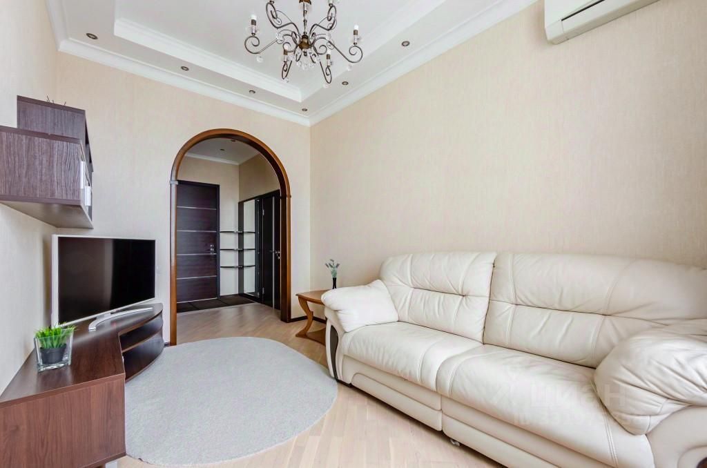 m. Barrikadnaya: Apartment, 2-rooms